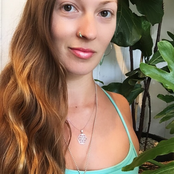 Meet your Posher, Abigail - Picture 6 of 8